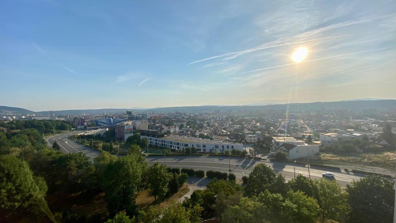 Monte Amnis Kosice Apartment Eksteriør billede